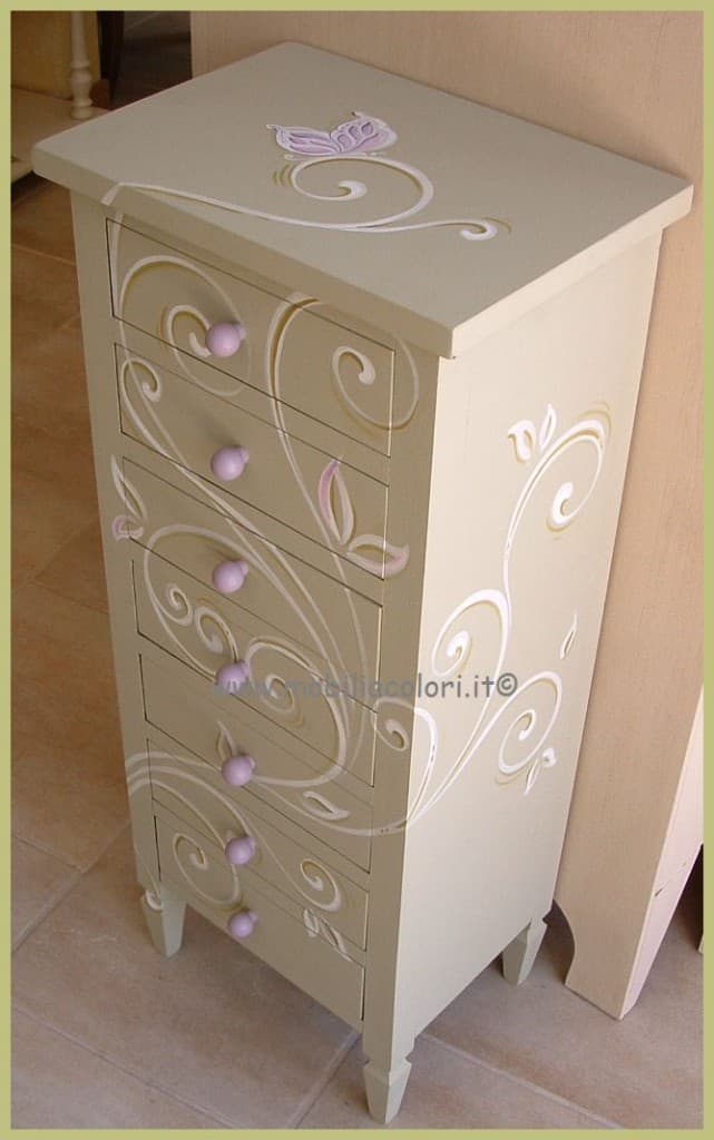 settimino piccolo decorato a mano