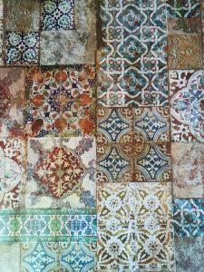 tovaglia in plastica con cementine decorative