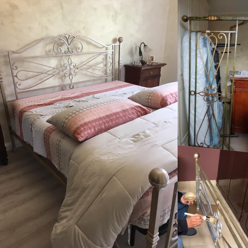 Letto in ferro battuto dipinto con colori metallici