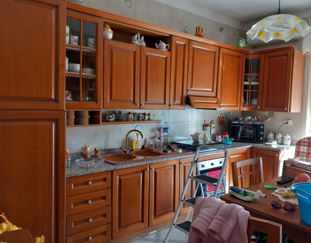 cucina vecchiotta da rinnovare