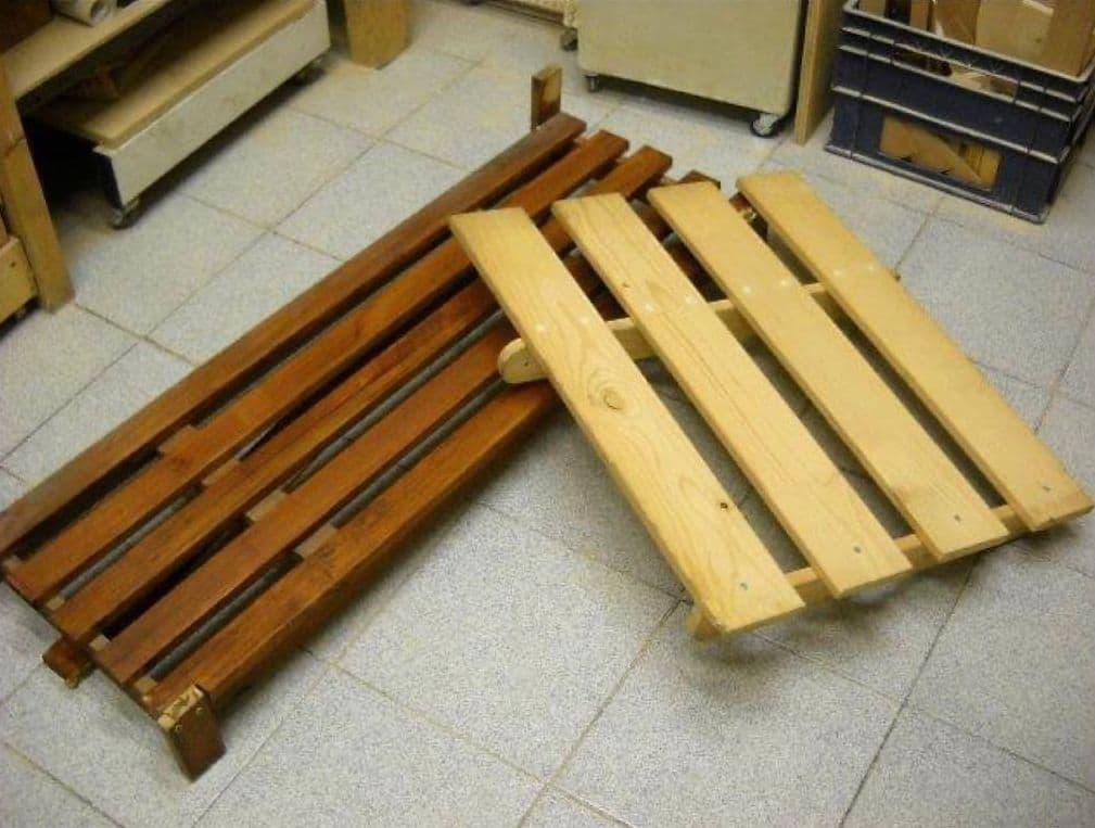 pallets di recupero per creare una scrivania