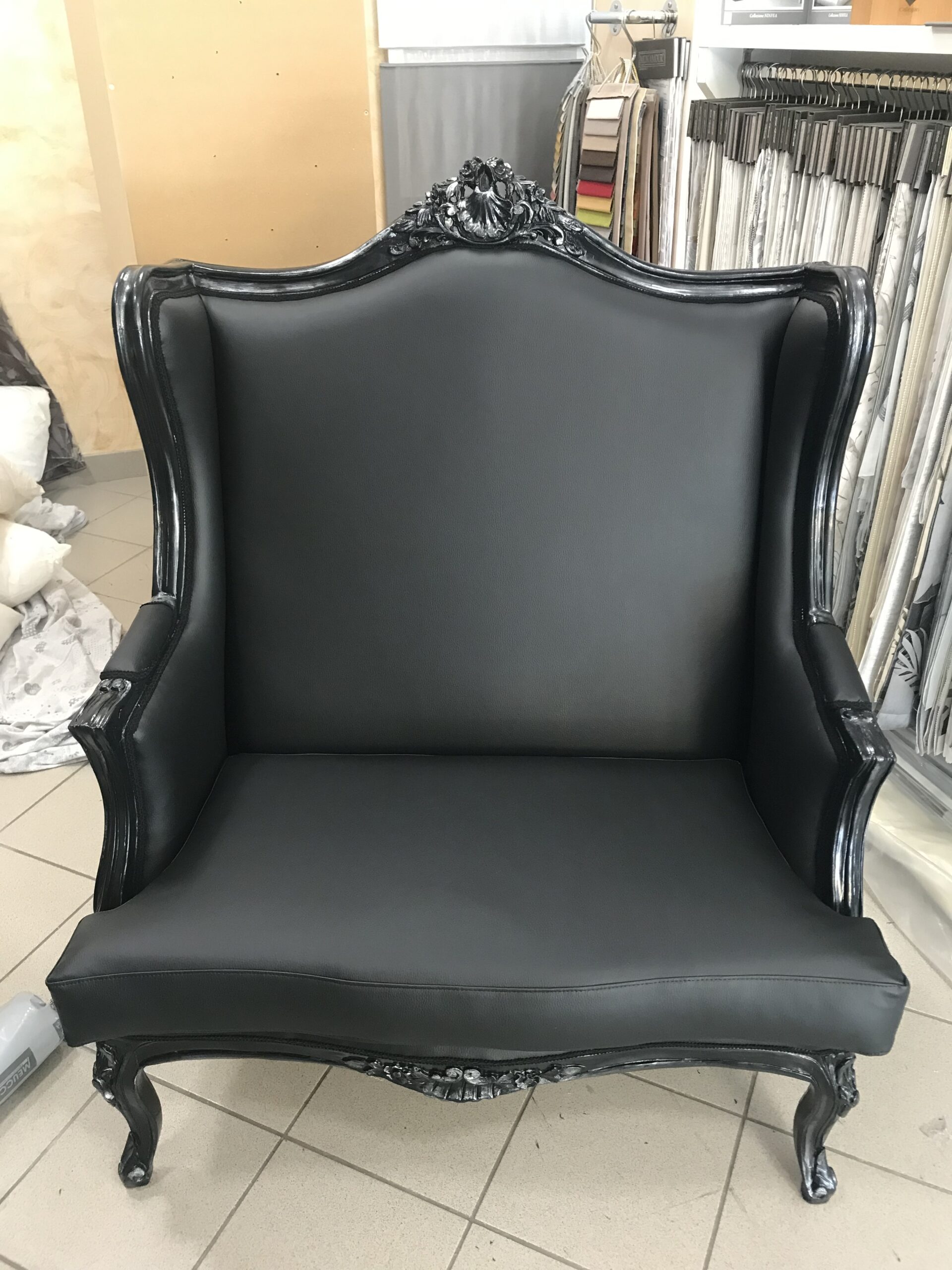 poltrona nera