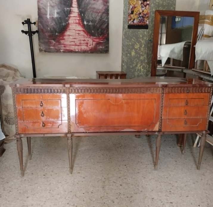credenza vintage prima del recupero